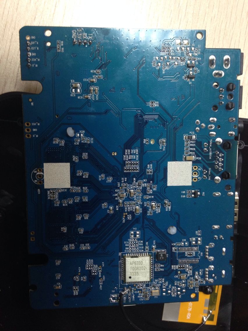 Tronsmart Vega S89 and M8 Amlogic S802 Quad Core TV BOX Disassembled Photo