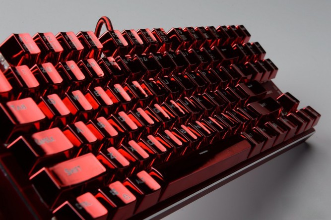The Red Fury: ThundeRobot K750T Mechanical Gaming Keyboard