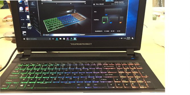 How to Play Around with ThundeRobot ST Pro Backlit Keyboard
