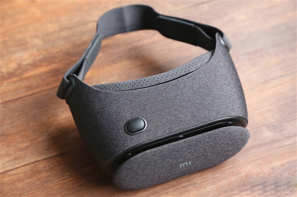 XIAOMI MI VR Play 2 Unboxing and First Impressions