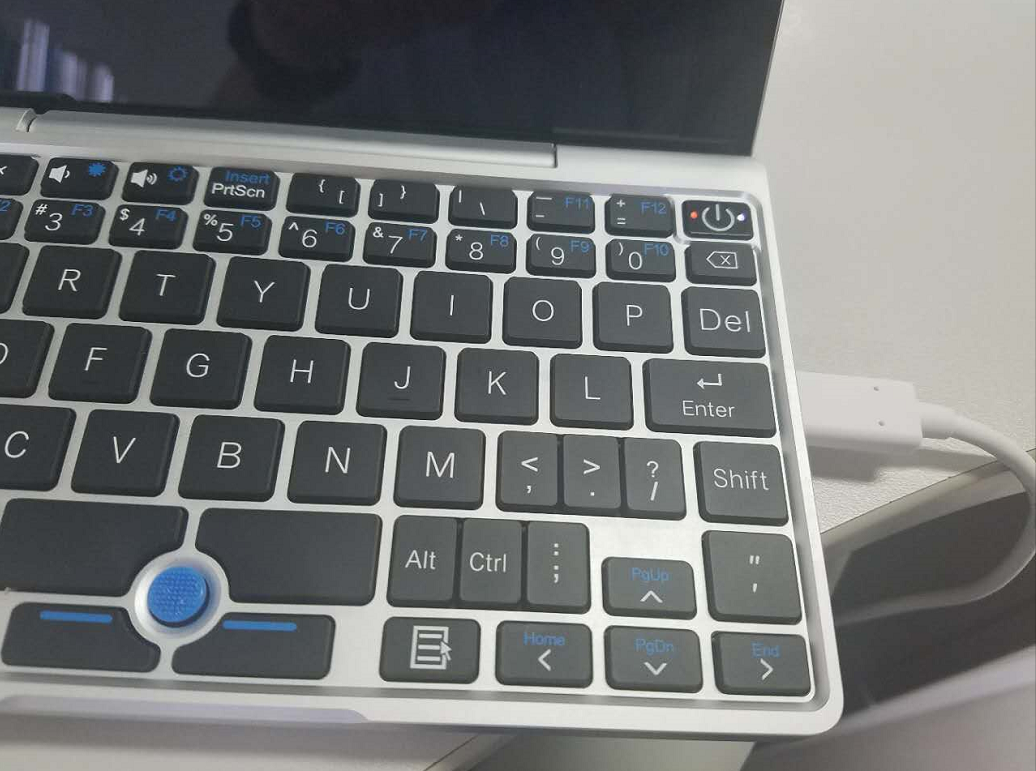 A Detailed Look On the GPD Pocket Keyboard