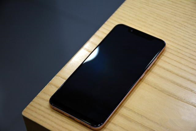 Xiaomi Mi8 6.21 Inch 4G LTE Smartphone Unboxing