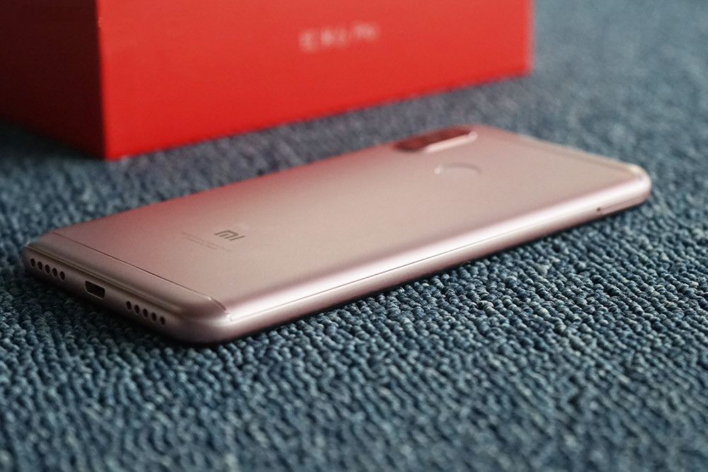 Xiaomi Redmi 6 Pro 5.84 Inch Smartphone Unboxing: Comes With Notch Screen