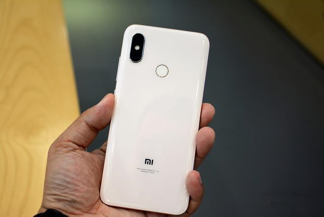 Xiaomi Mi8 6.21 Inch 4G LTE Smartphone Unboxing