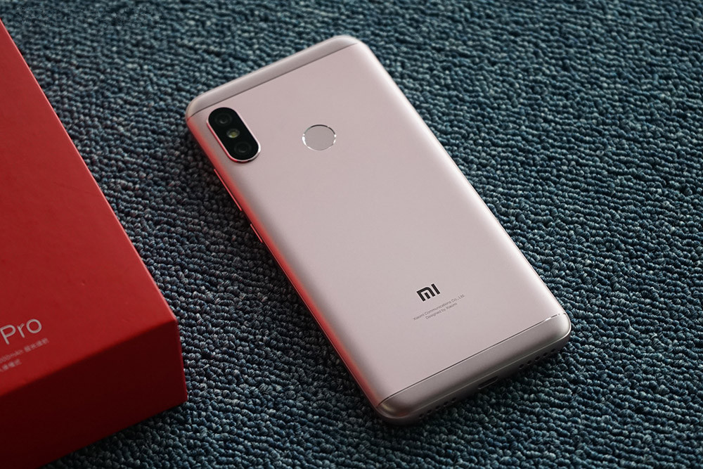 Xiaomi Redmi 6 Pro 5.84 Inch Smartphone Unboxing: Comes With Notch Screen