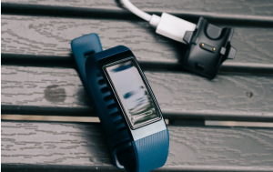 HUAWEI Band 3 Pro- A Smart Band With Built-in GPS!