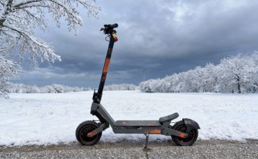 Winter E-Scooter Riding in Europe Safety & Gear Guide