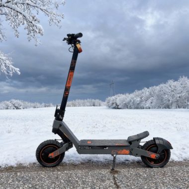 Winter E-Scooter Riding in Europe Safety & Gear Guide